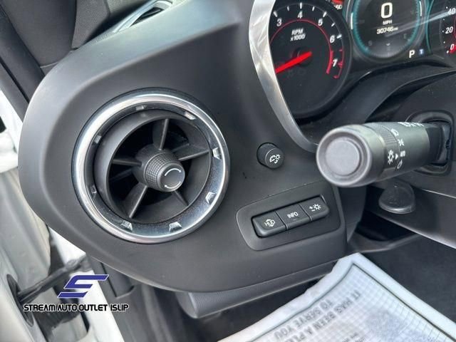 Used 2018 Chevrolet Camaro SS RWD image 32