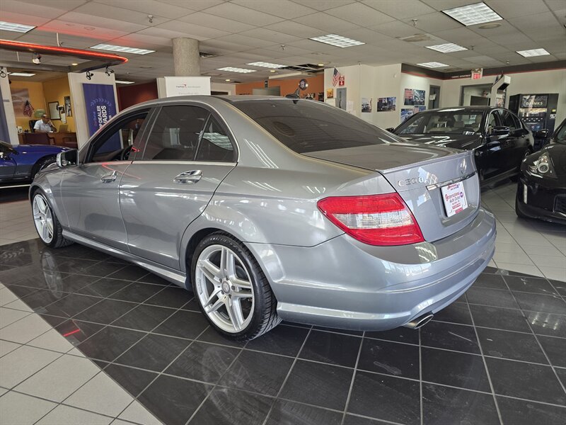 Used 2010 Mercedes-Benz C 300 Sedan w/ Multimedia Pkg image 6