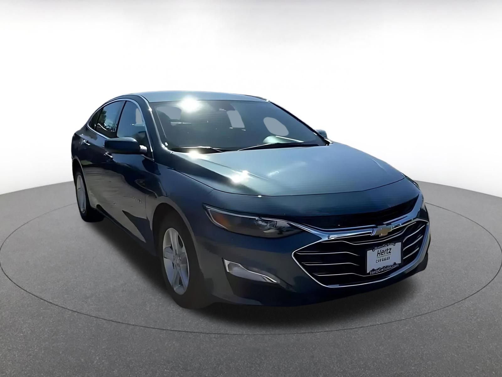 Used 2024 Chevrolet Malibu LT image 3