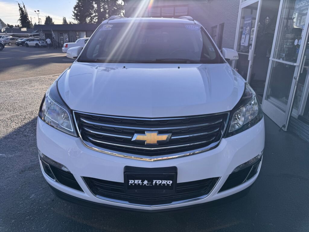 Used 2016 Chevrolet Traverse LT image 2