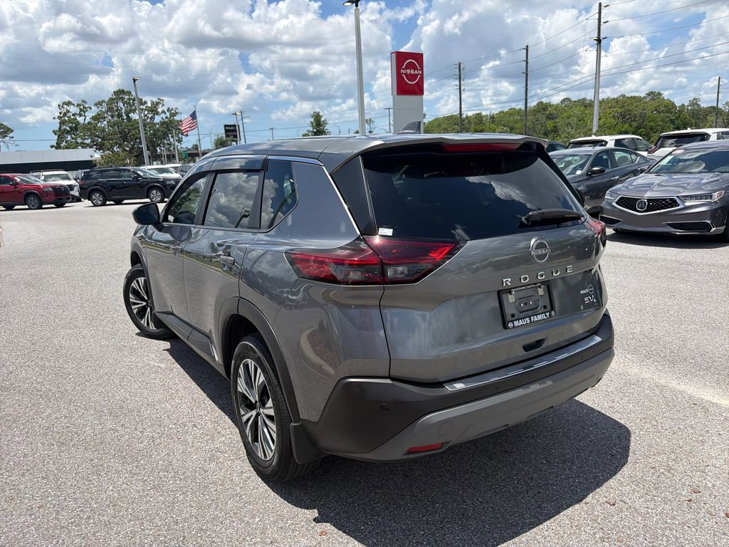 Used 2022 Nissan Rogue SV FWD image 5
