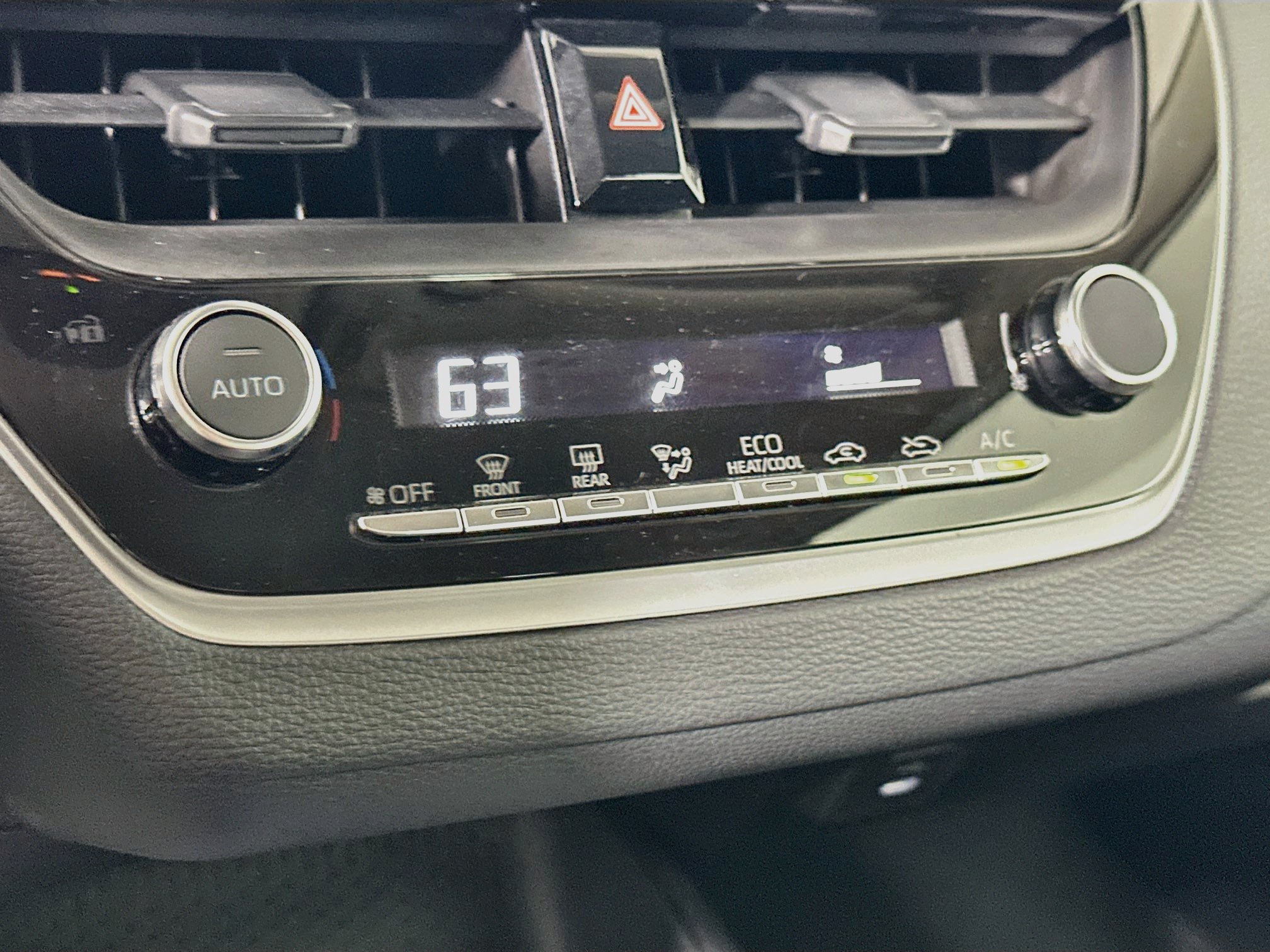 Used 2025 Toyota Corolla LE FWD image 23
