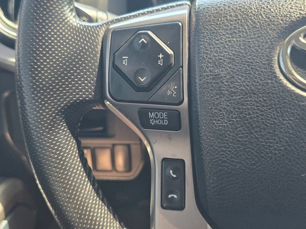 Used 2019 Toyota Tacoma SR5 AWD/4WD image 32