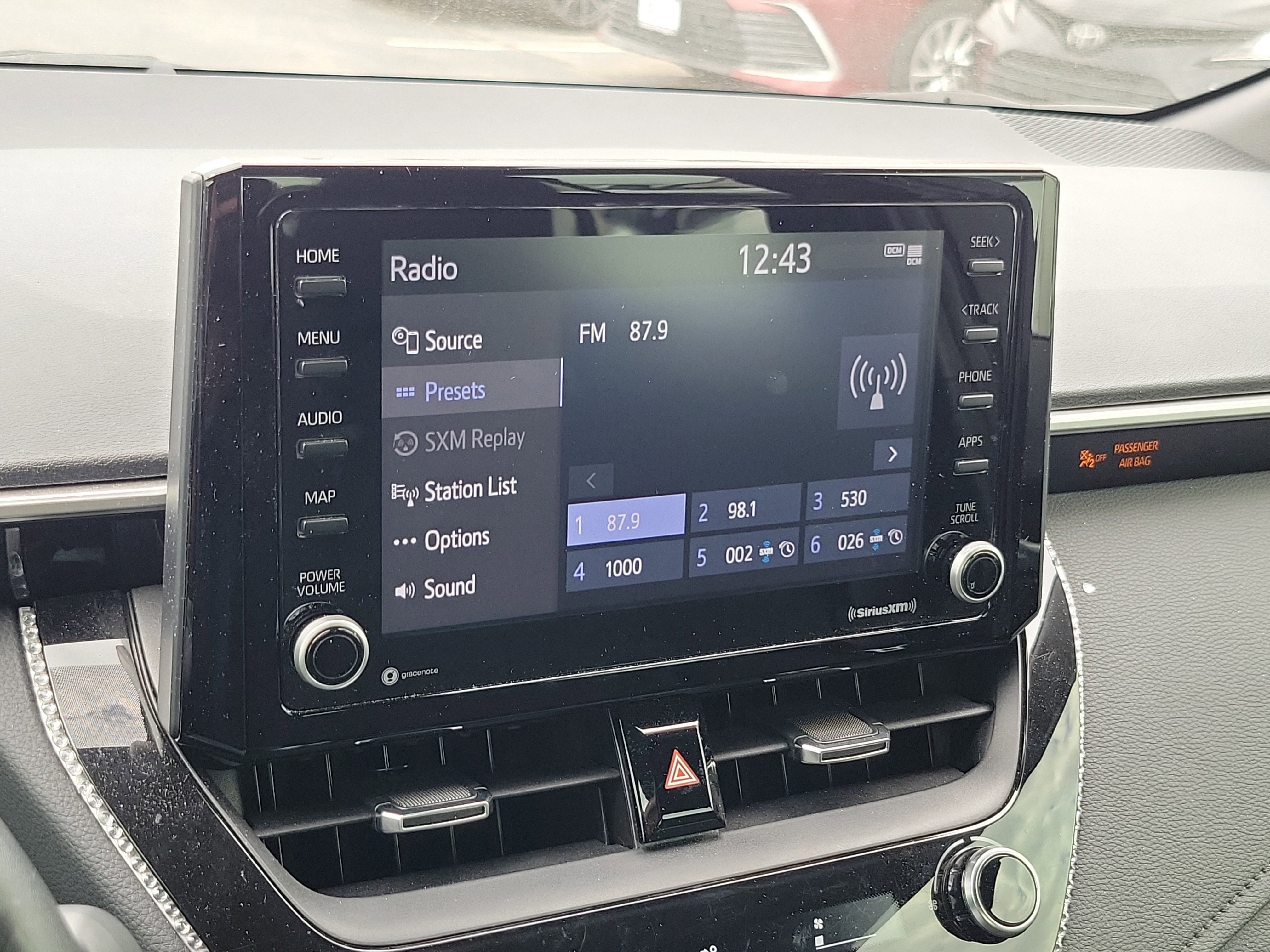 Used 2022 Toyota Corolla SE image 25