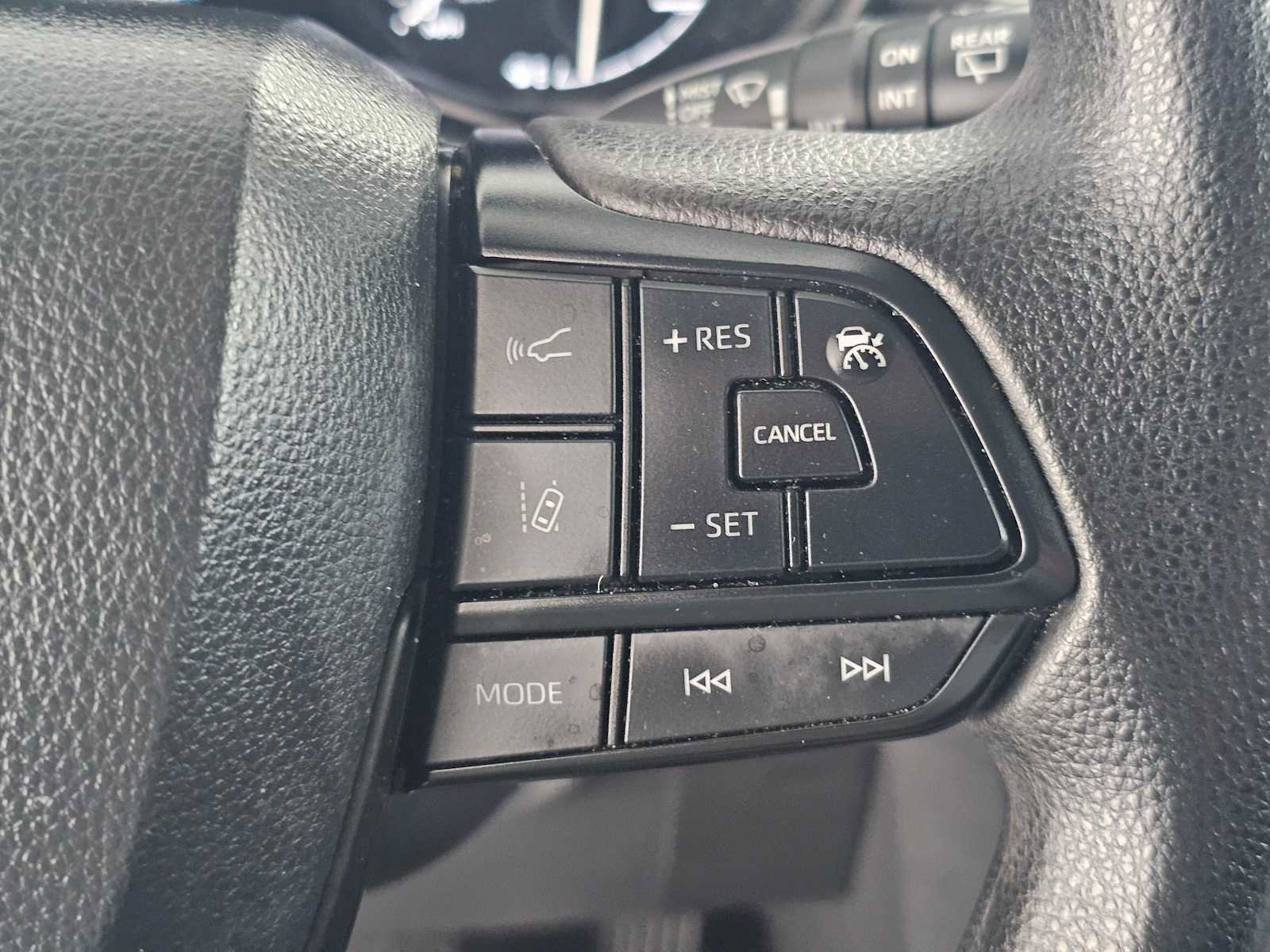 Used 2024 Toyota Sienna LE image 29