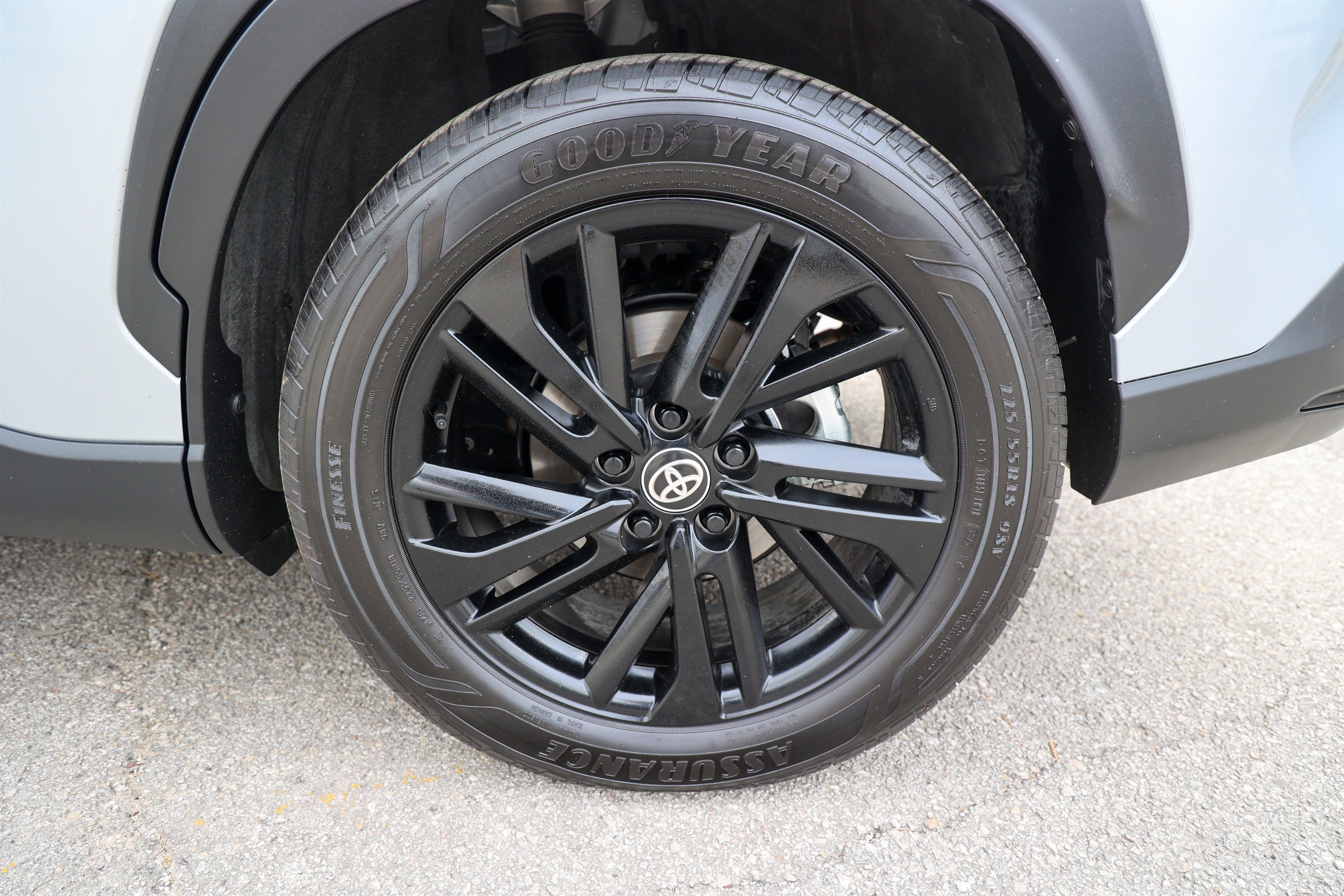 Used 2026 Toyota Corolla Cross XSE w/ Convenience Package image 14