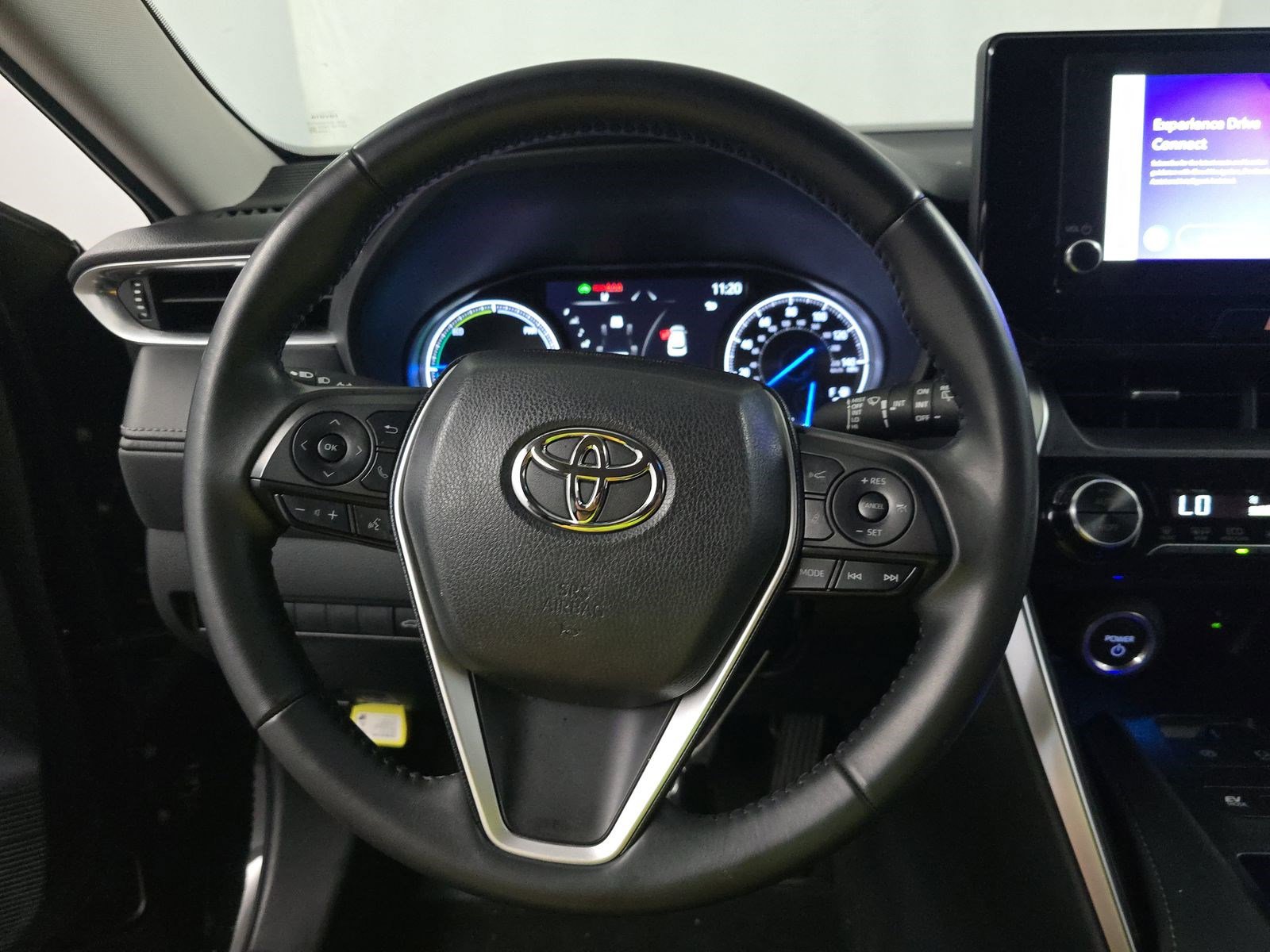 Used 2023 Toyota Venza LE AWD/4WD image 8