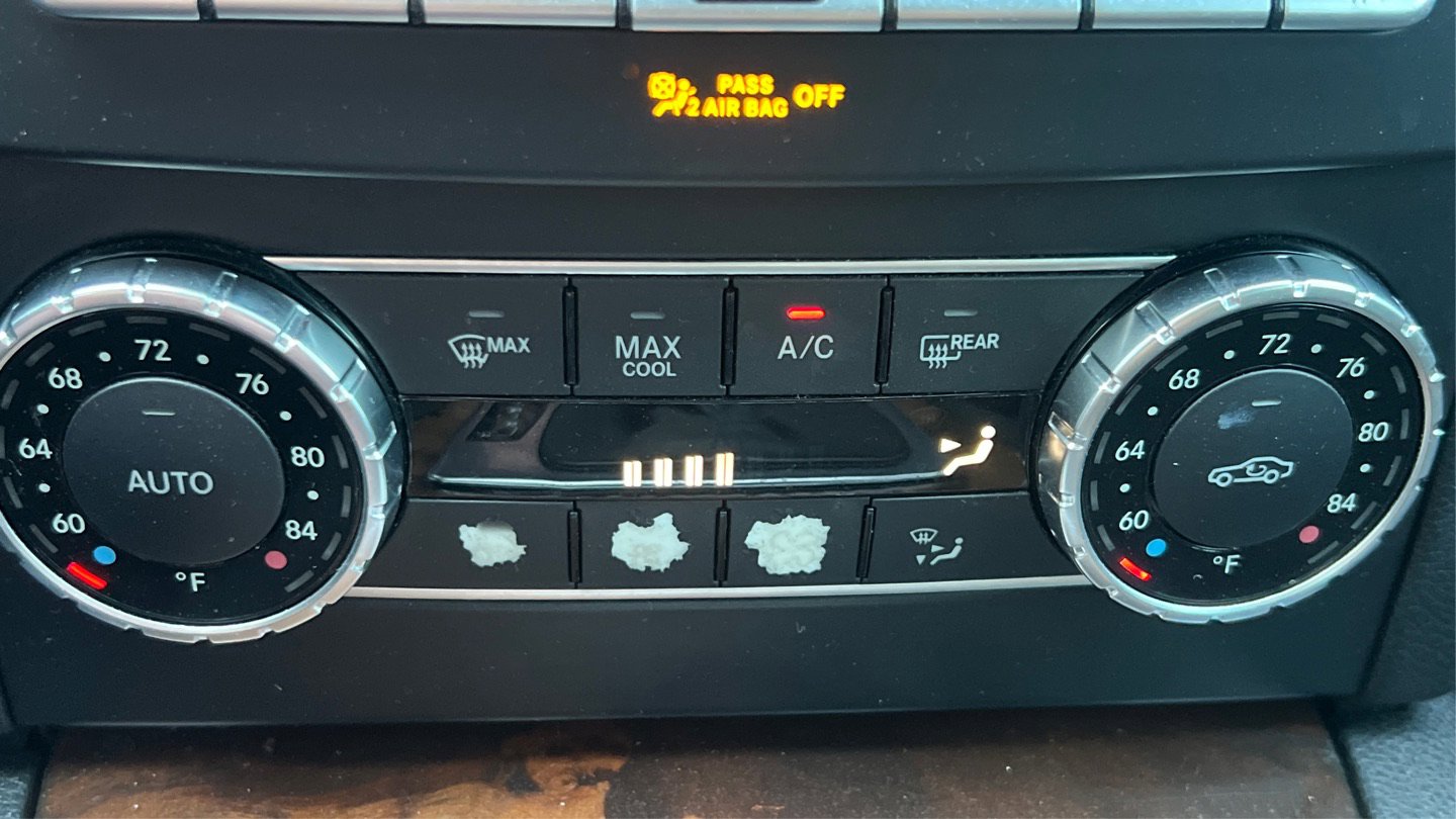 Used 2013 Mercedes-Benz C 250 Sedan image 20