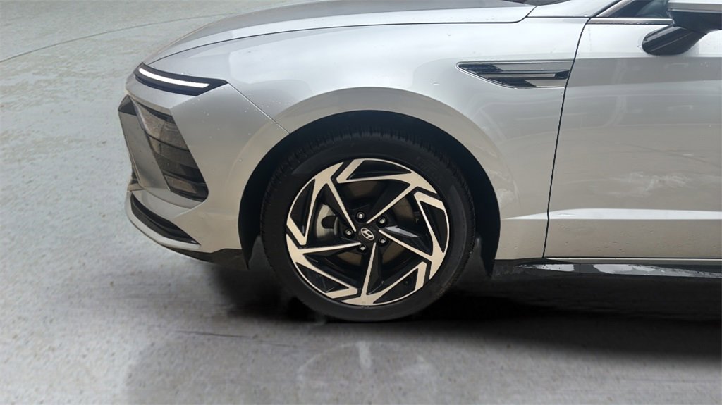 Certified 2025 Hyundai Sonata SEL image 9
