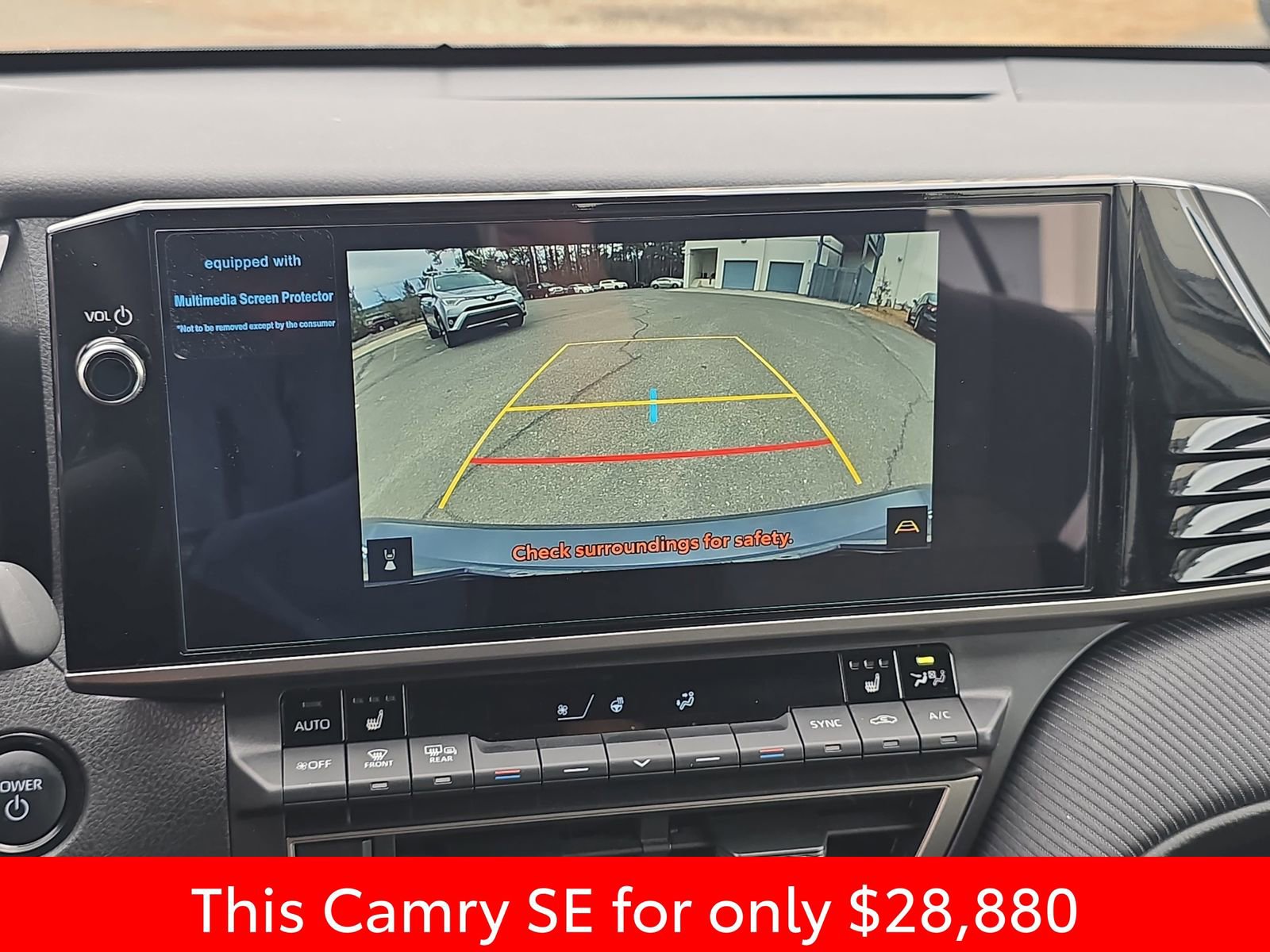 Used 2025 Toyota Camry SE image 27