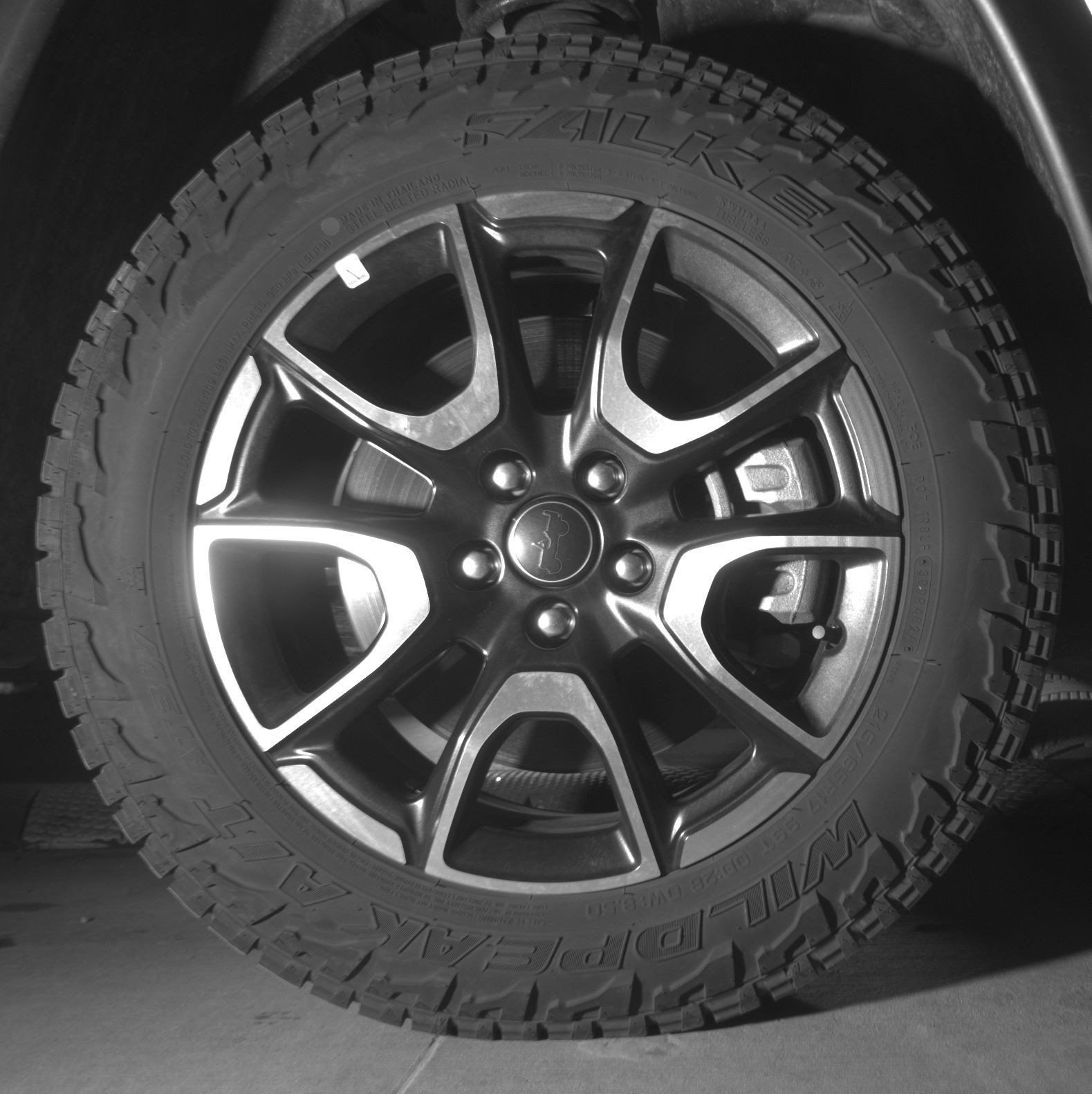 Used 2025 Jeep Compass Trailhawk AWD/4WD image 15