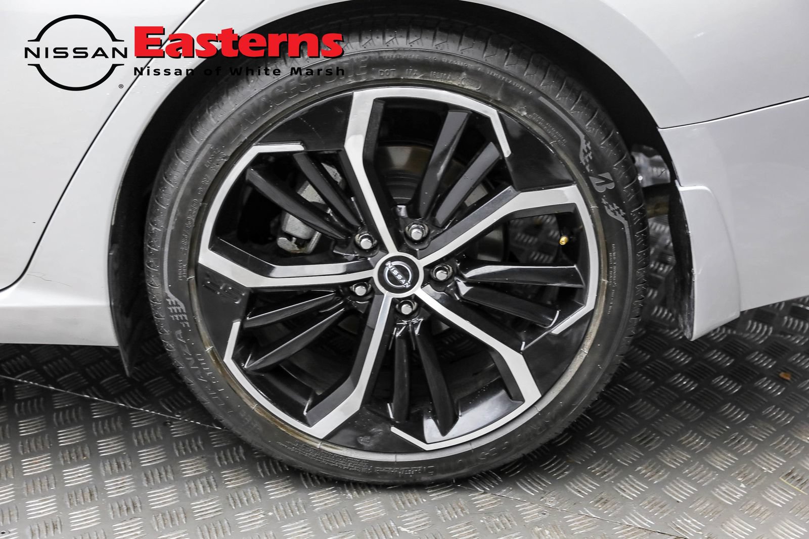 Used 2023 Nissan Altima 2.5 SR FWD image 8