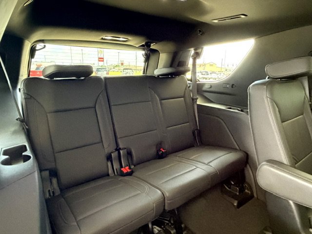 Used 2024 Chevrolet Tahoe Z71 w/ Luxury Package AWD/4WD image 10