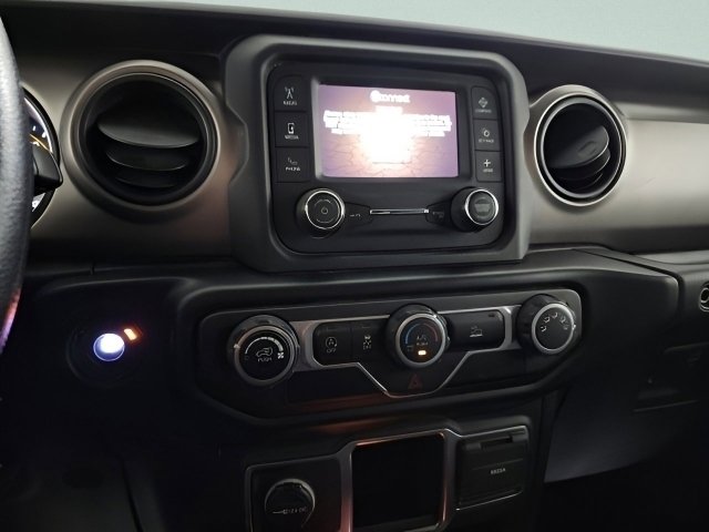 Used 2020 Jeep Gladiator Sport w/ Trailer Tow Package image 30