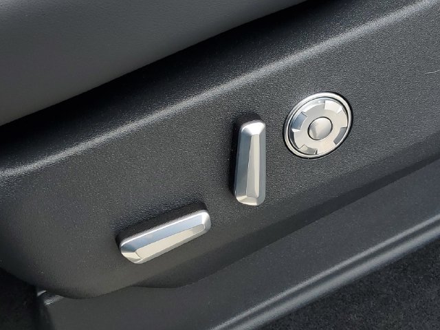 New 2027 Lincoln Navigator Reserve w/ Jet Appearance Package AWD/4WD image 9