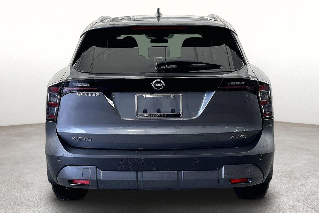 Certified 2025 Nissan Kicks SV w/ SV Premium Package AWD/4WD image 5