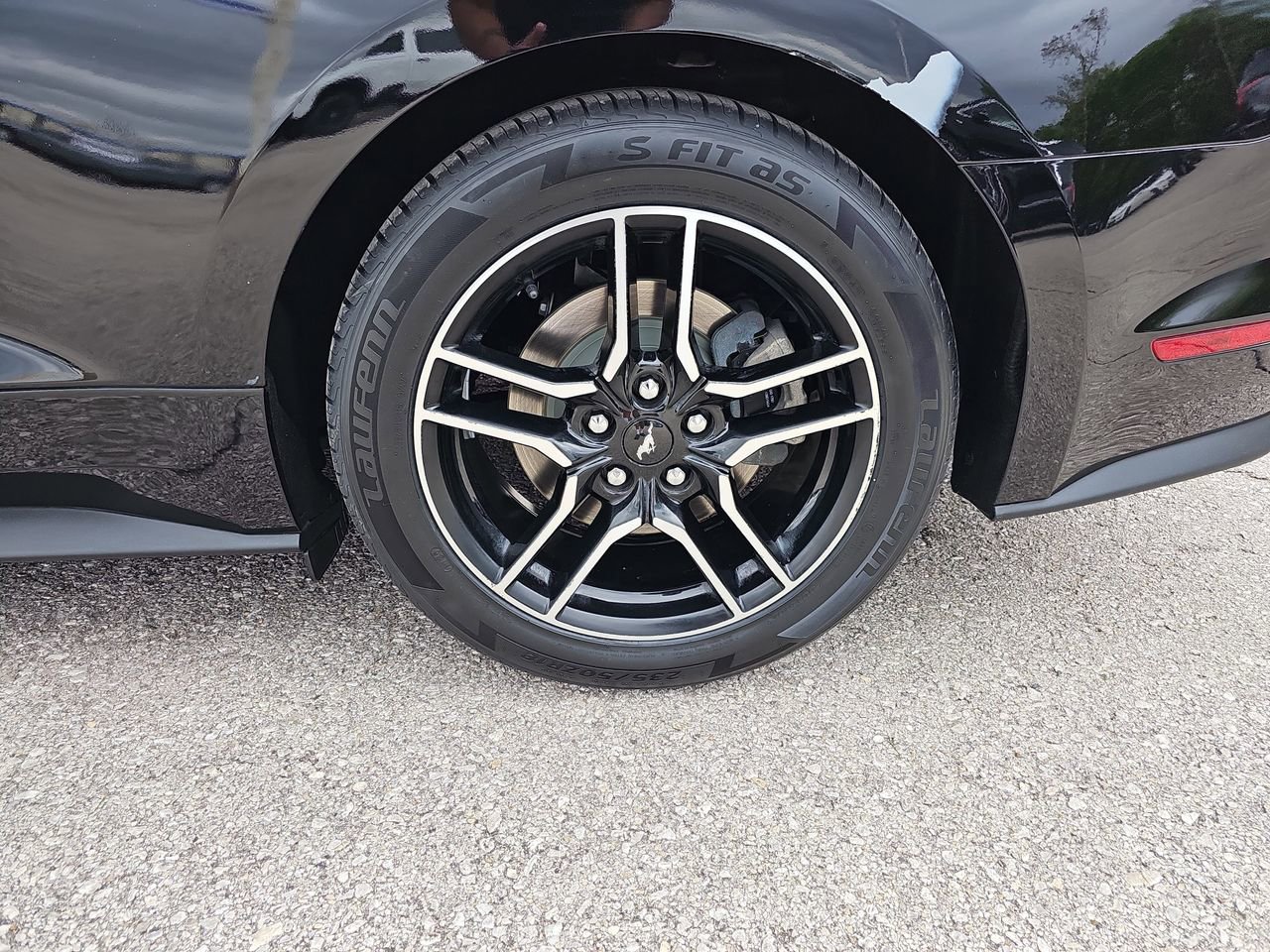 Used 2018 Ford Mustang Premium w/ Equipment Group 201A RWD image 37