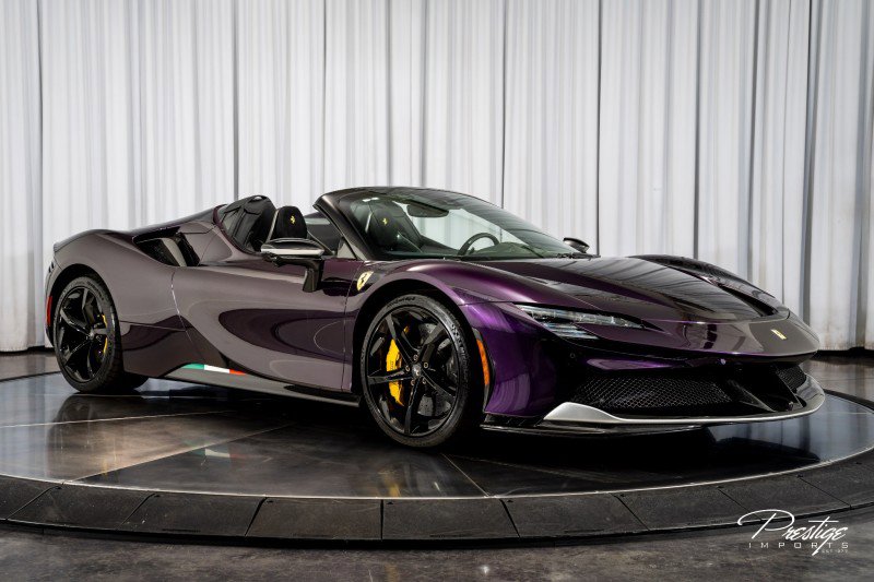 Used 2025 Ferrari SF90 Spider image 32