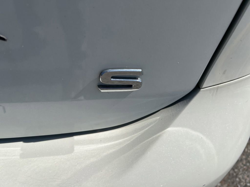 Used 2012 Nissan Quest S FWD image 4