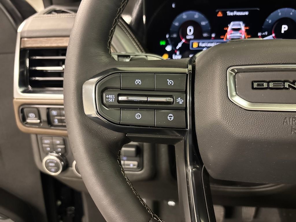 Used 2025 GMC Yukon Denali Ultimate w/ LPO, Floor Liner Package image 37