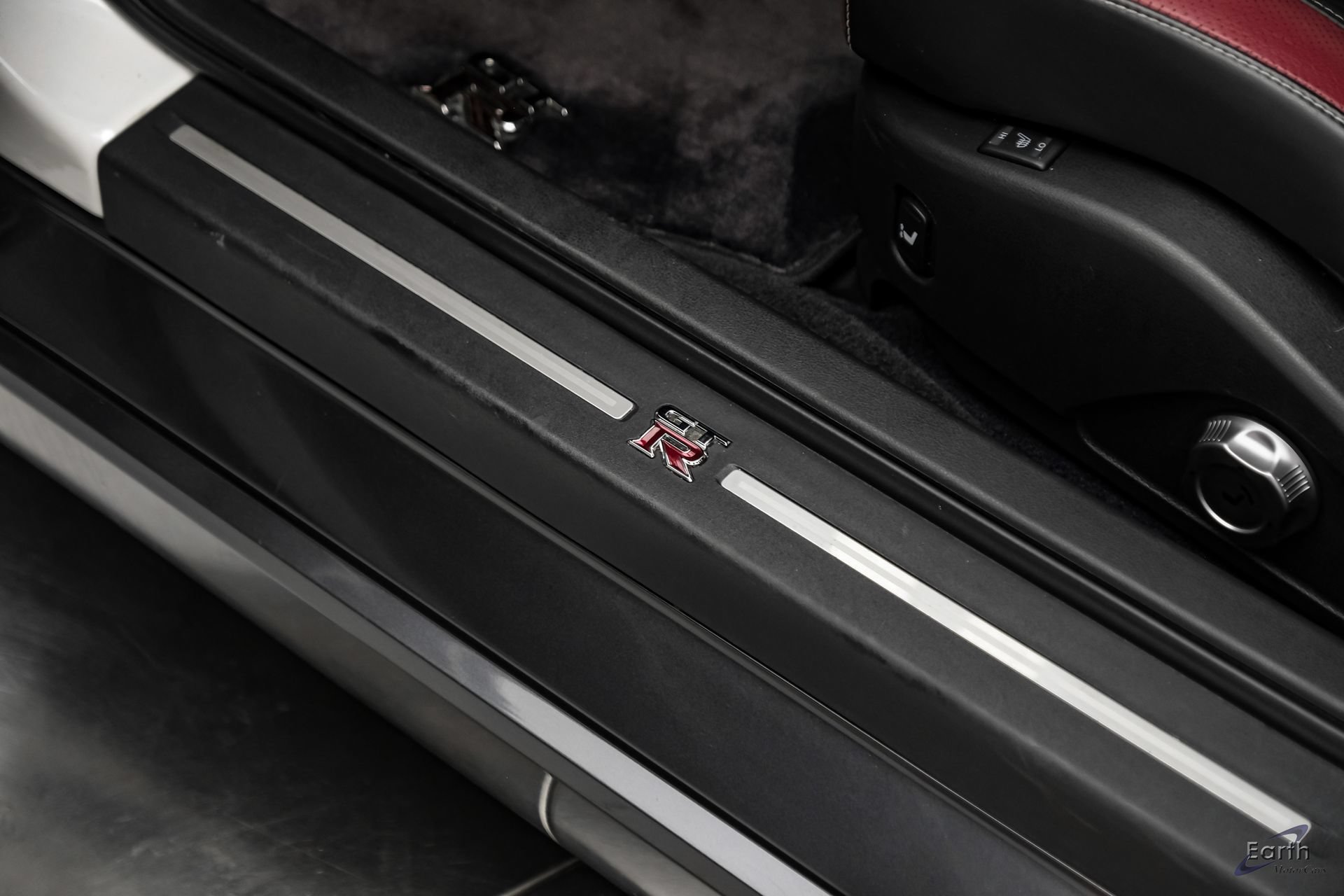 Used 2014 Nissan GT-R Black Edition AWD/4WD image 50
