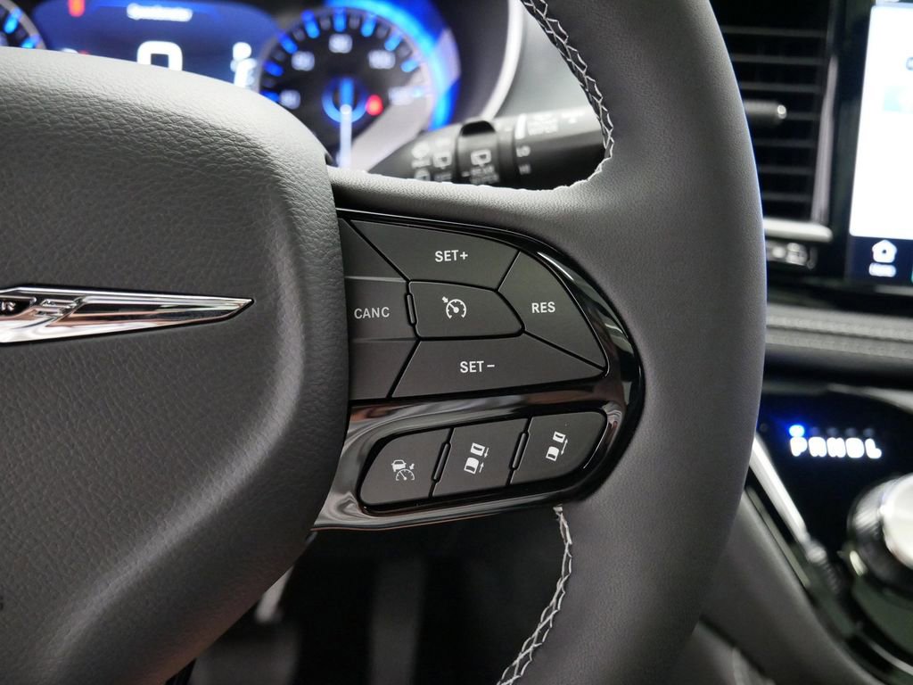 New 2026 Chrysler Pacifica Limited w/ S Appearance Package image 24