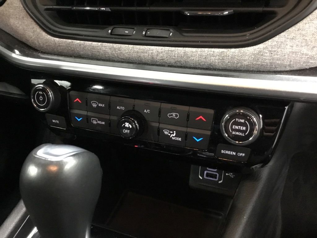 Used 2022 Jeep Compass Latitude w/ Convenience Group image 25