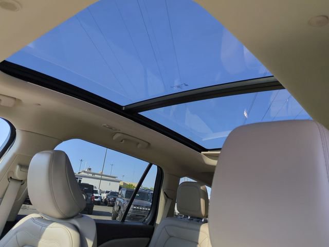 Used 2024 Lincoln Aviator Reserve w/ Equipment Group 201A RWD image 27