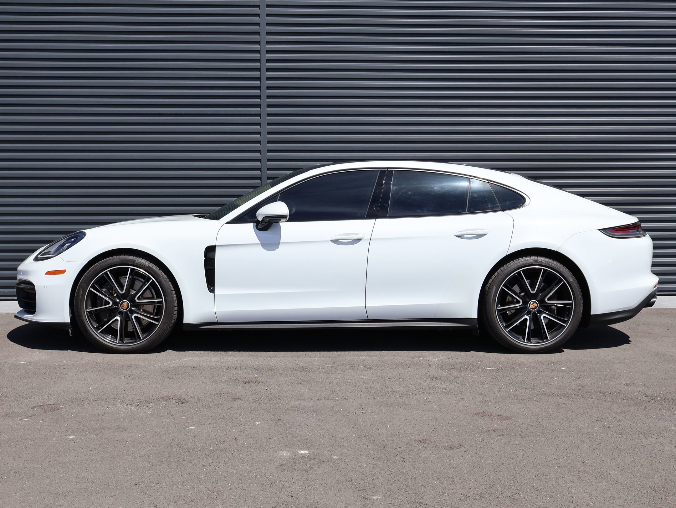 Used 2021 Porsche Panamera 4 image 2
