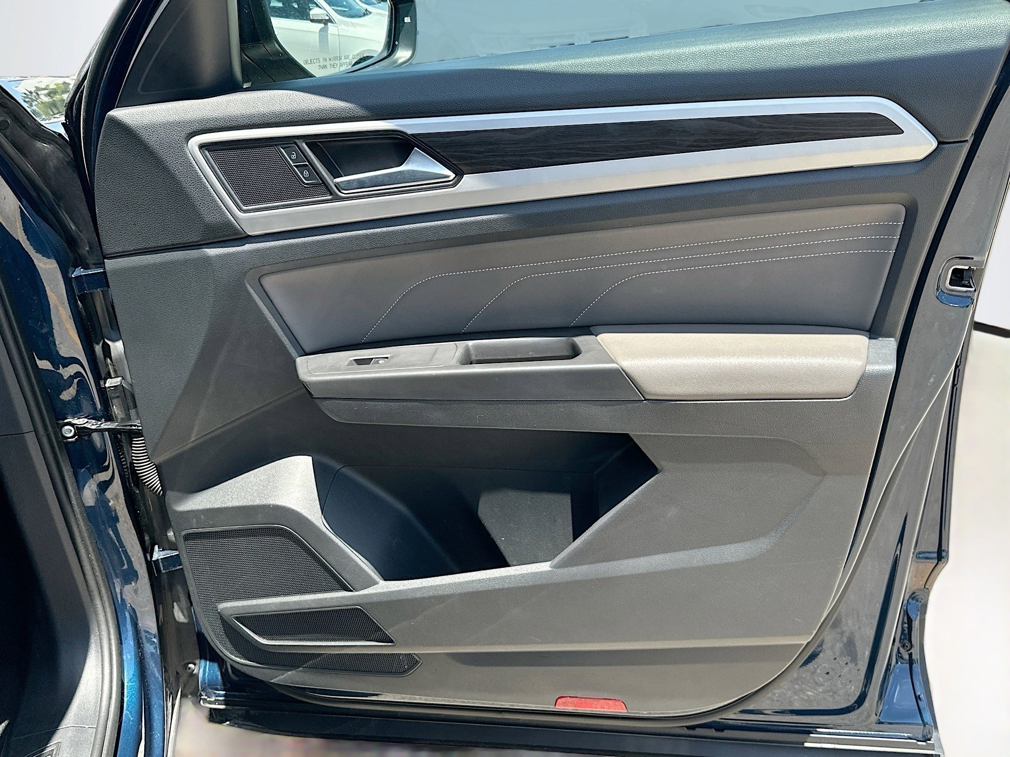 Used 2022 Volkswagen Atlas SE image 34