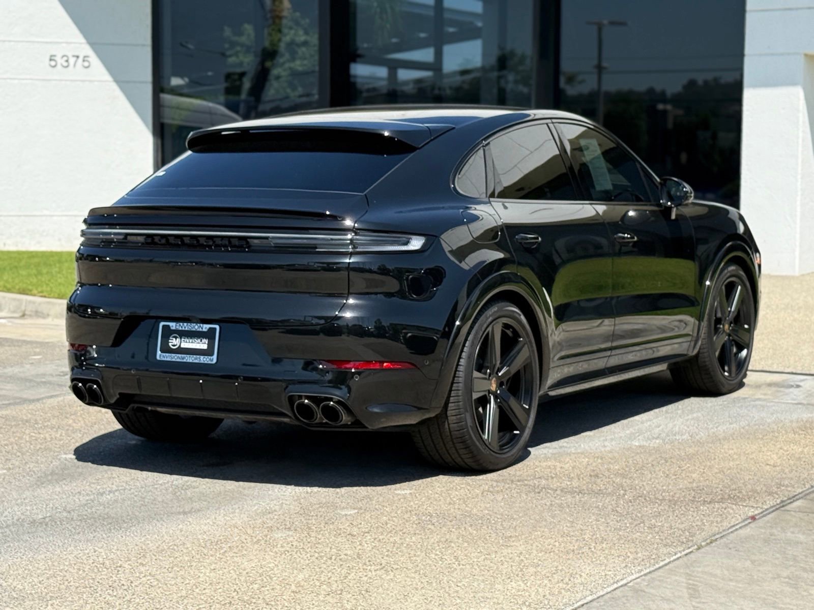 Used 2025 Porsche Cayenne GTS AWD/4WD image 15