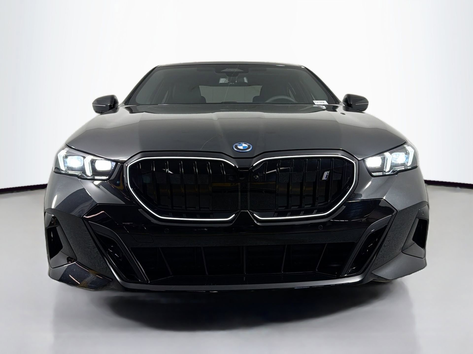 New 2026 BMW i5 eDrive40 w/ M Sport Package image 2