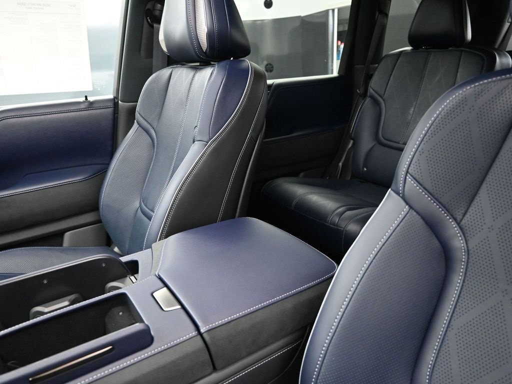 New 2026 INFINITI QX80 4WD w/ Sport Exterior Package image 14