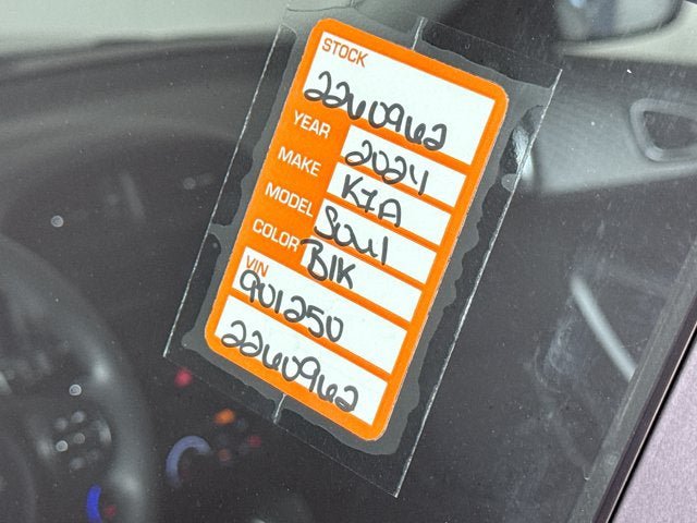 Certified 2024 Kia Soul LX FWD image 28