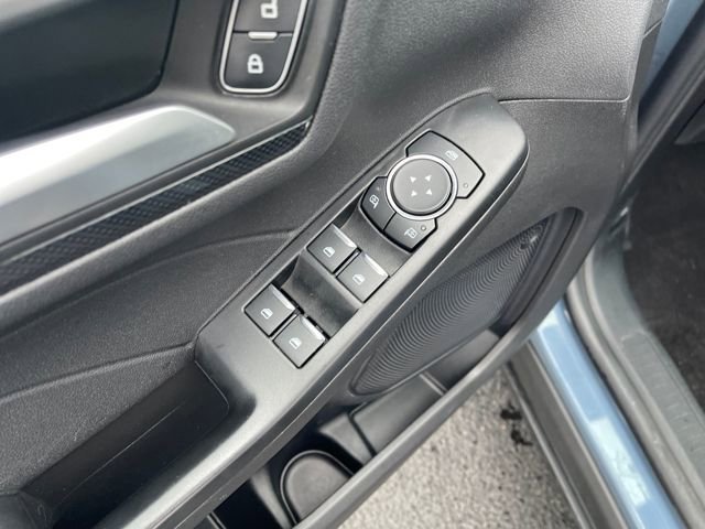 Used 2025 Ford Escape ST-Line image 13