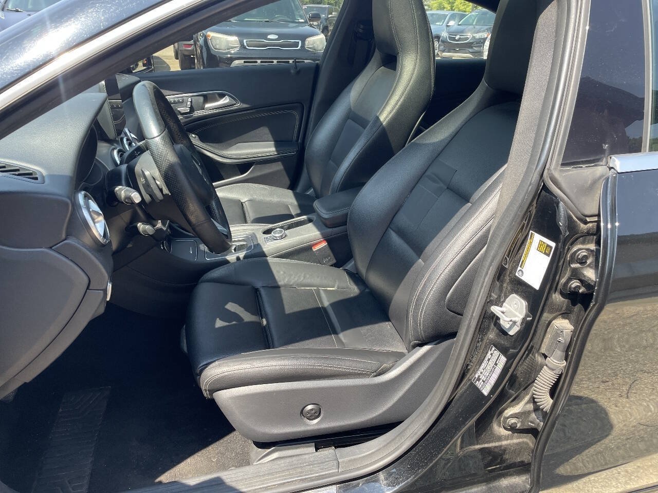 Used 2017 Mercedes-Benz CLA 250 4MATIC image 19