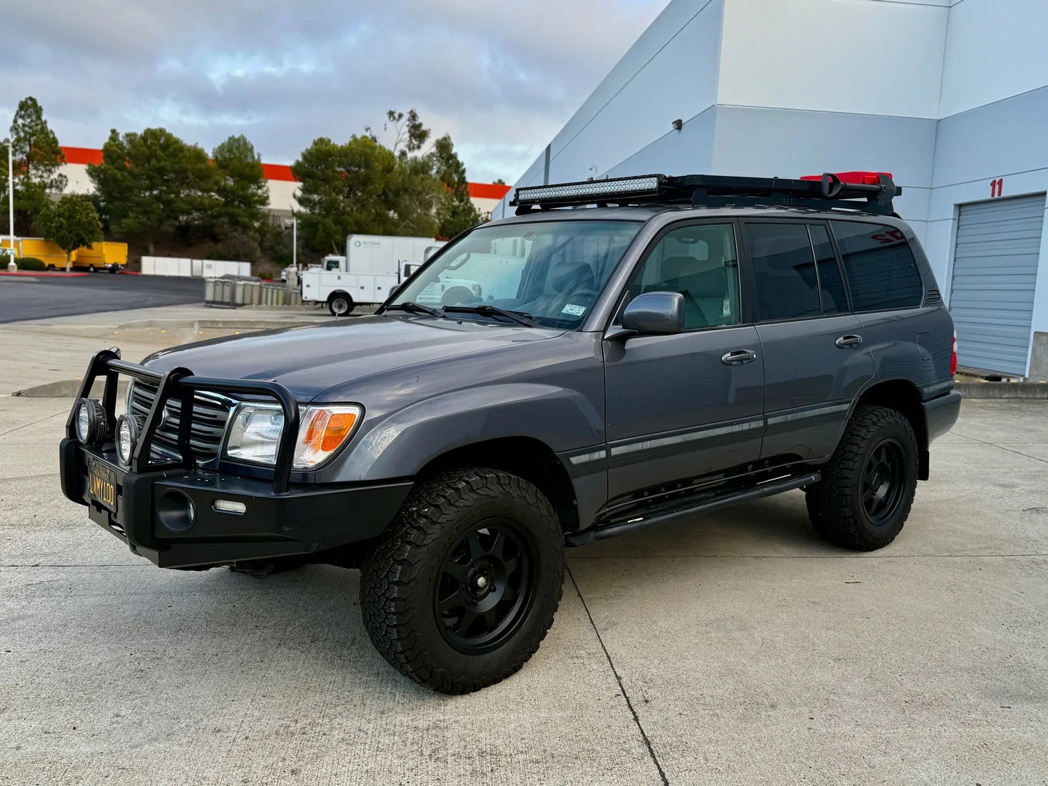 Used 2004 Toyota Land Cruiser image 24