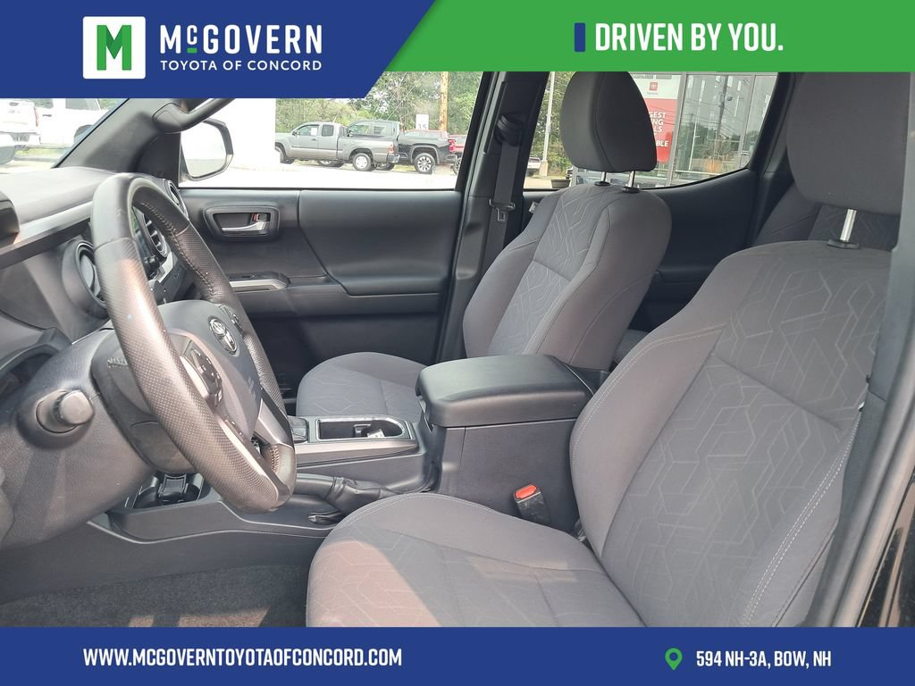 Used 2019 Toyota Tacoma TRD Off-Road w/ Technology Package AWD/4WD image 12