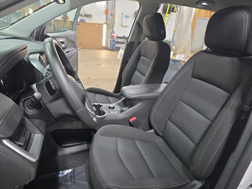 Used 2024 GMC Terrain SLE w/ Driver Convenience Package AWD/4WD image 14