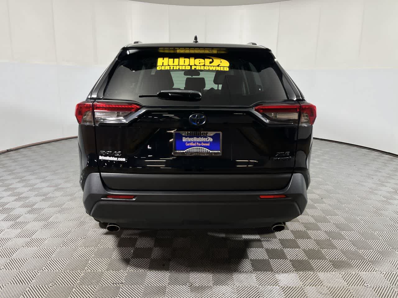 Used 2023 Toyota RAV4 XLE Premium AWD/4WD image 7