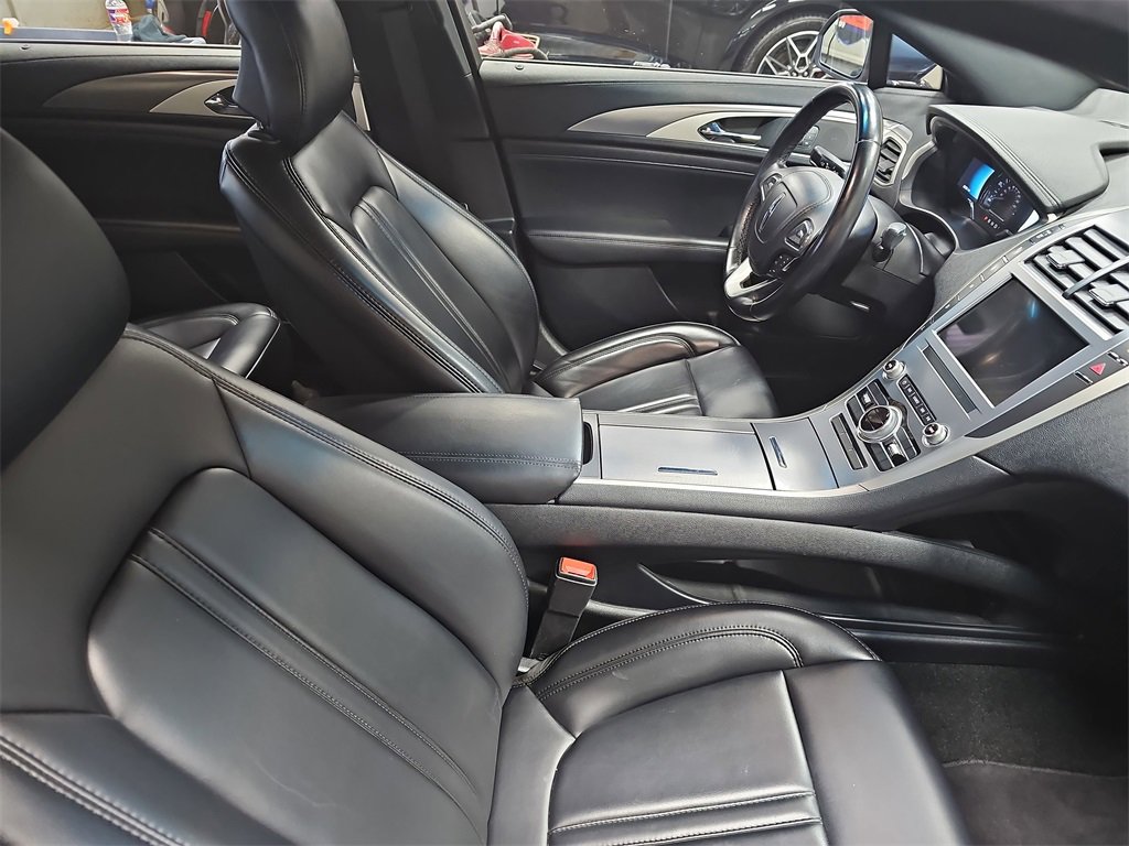 Used 2019 Lincoln MKZ Premiere image 10