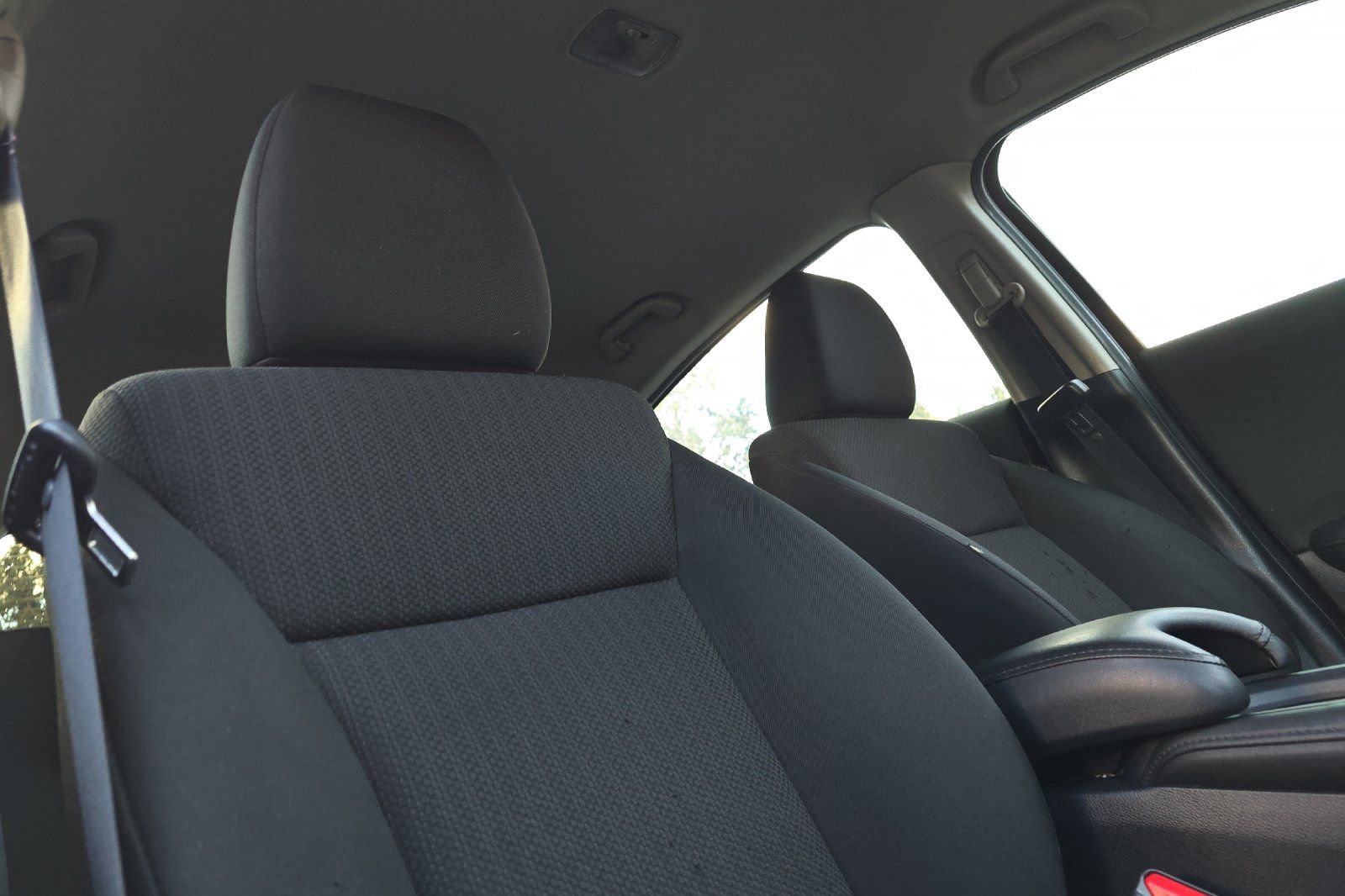 Used 2016 Honda HR-V LX image 21