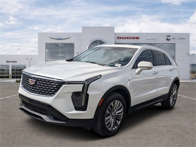 Used 2025 Cadillac XT4 Premium Luxury w/ Technology Package image 5