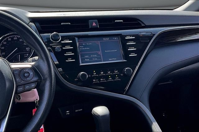 Used 2019 Toyota Camry LE image 9