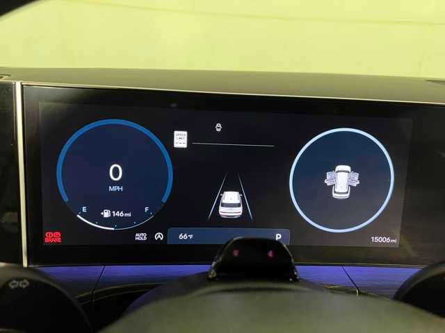 Used 2024 Hyundai Santa Fe Limited image 16