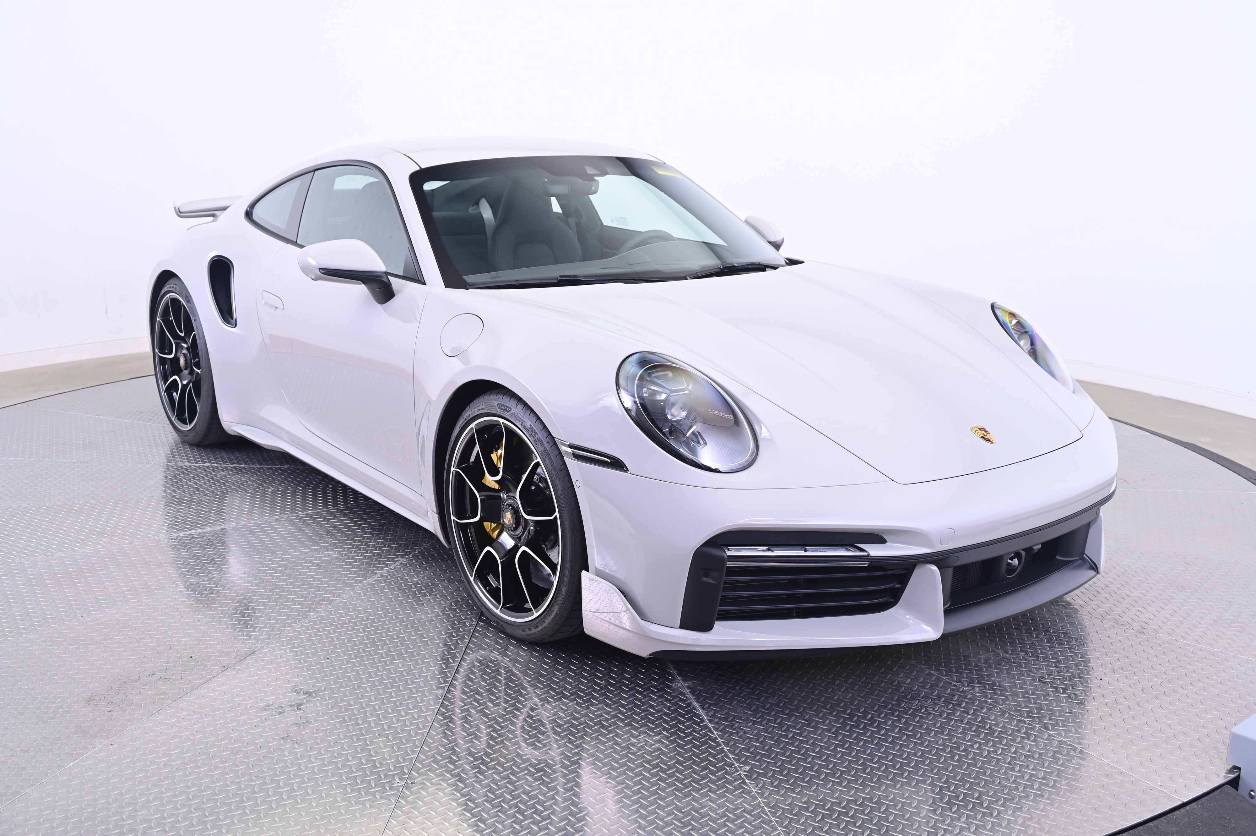 Certified 2025 Porsche 911 Turbo S image 9