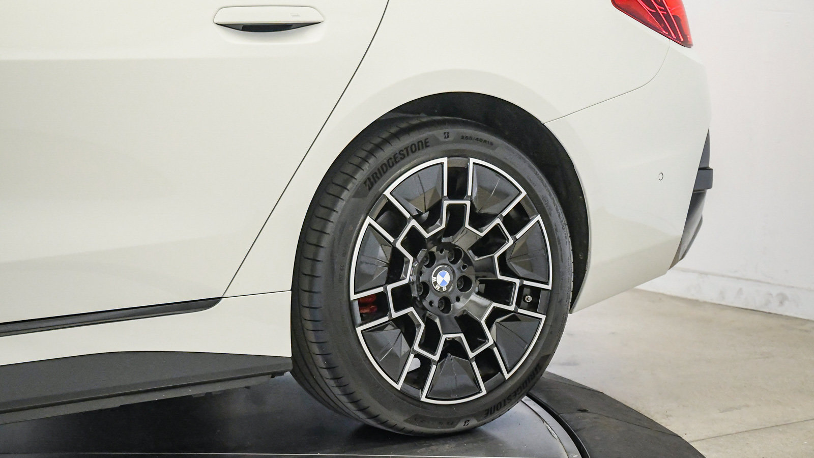 Used 2026 BMW i4 eDrive40 w/ M Sport Package RWD image 11