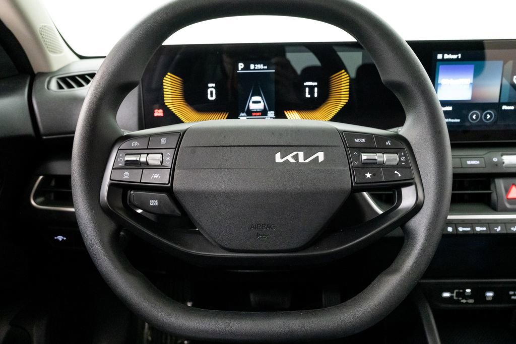 Certified 2025 Kia K4 FWD image 13