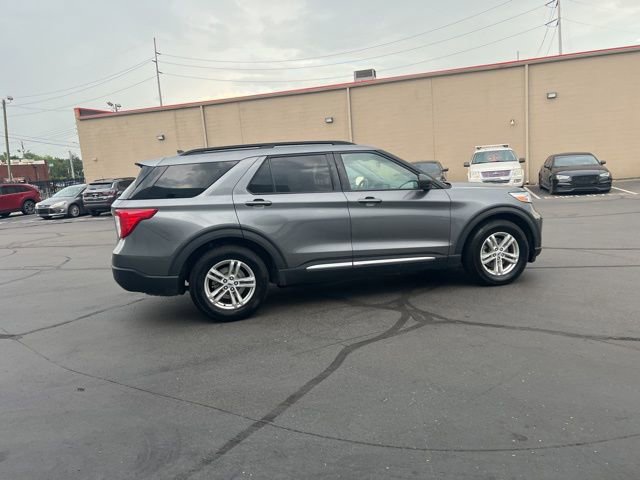 Used 2023 Ford Explorer XLT w/ Equipment Group 202A image 6
