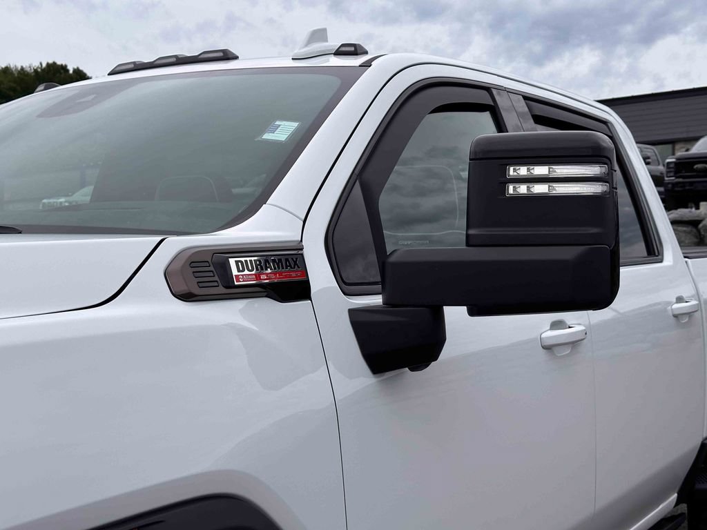 Used 2024 GMC Sierra 2500 AT4X w/ Snow Plow Prep/Camper Package AWD/4WD image 10
